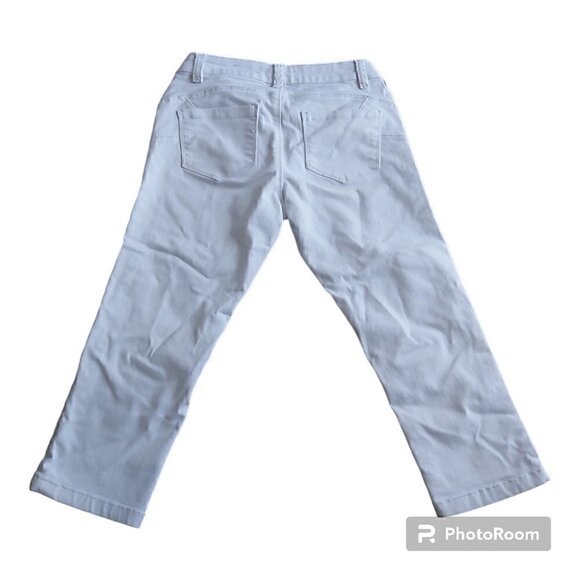 NWOT Suko Jeans Women's Mid Rise White Stretch Denim Skinny Leg Capris - Size 4 - Picture 2 of 7